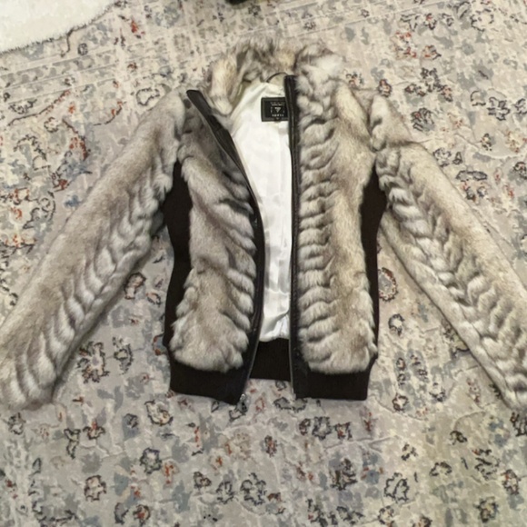 GUESS Faux Fur Jacket - Picture 1 of 7
